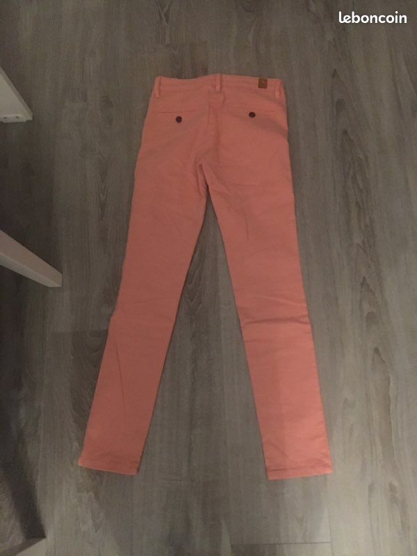 Pantalon rose (fire face ) (image 2)