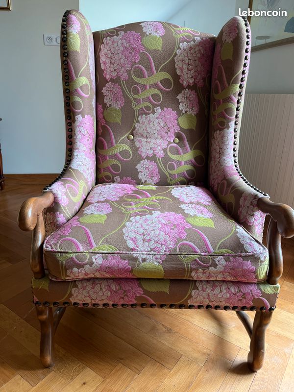 Fauteuil avec pouf en très bon état (image 1)