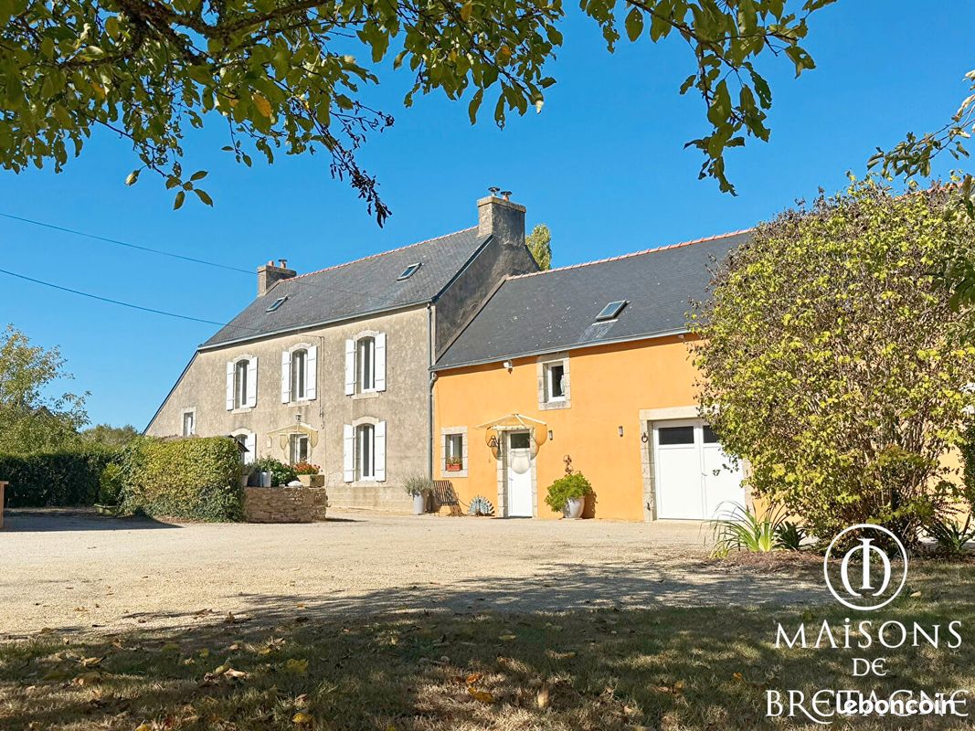 Maison 9 pièces 229 m² · à Moëlan-sur-Mer · 229 m² · 676 000 €
