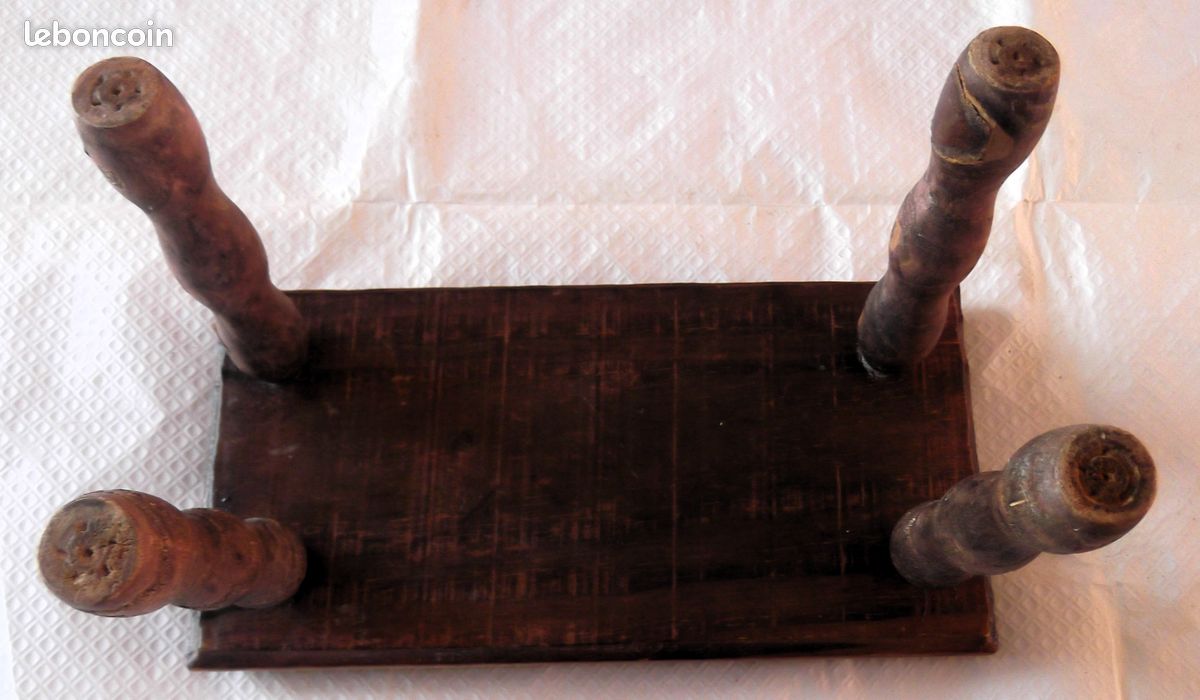 Ancien repose pieds en bois (image 5)