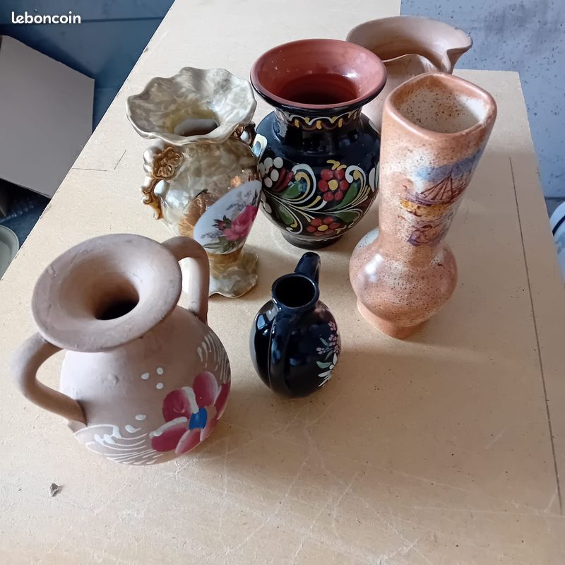 Lot 17 vases (image 1)