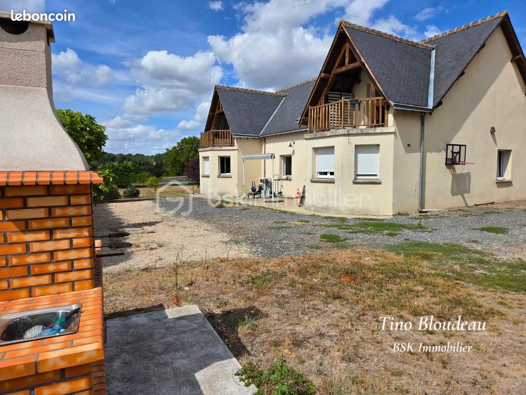 Maison 6 pièces 215 m² · à Noyers-sur-Cher · 215 m² · 255 000 €