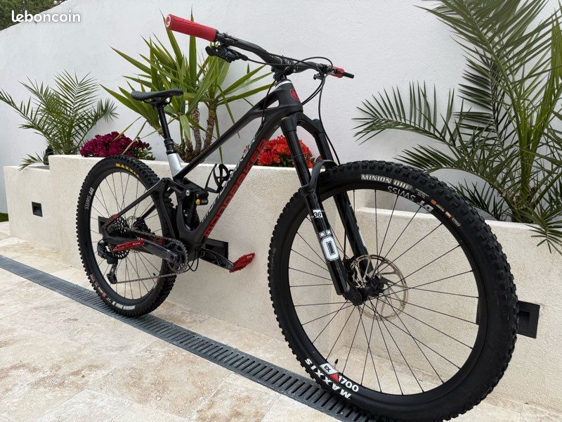 Mondraker Foxy Carbon RR (image 1)