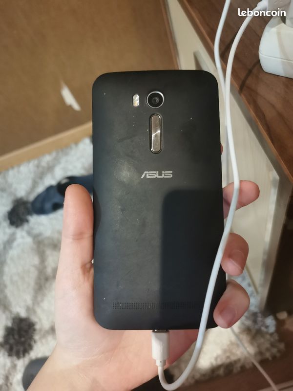 Smartphone ASUS Zenfone Go ZB500KL X00AD - Noir, 16 Go Stockage - Occasion Fonctionnel - Testé