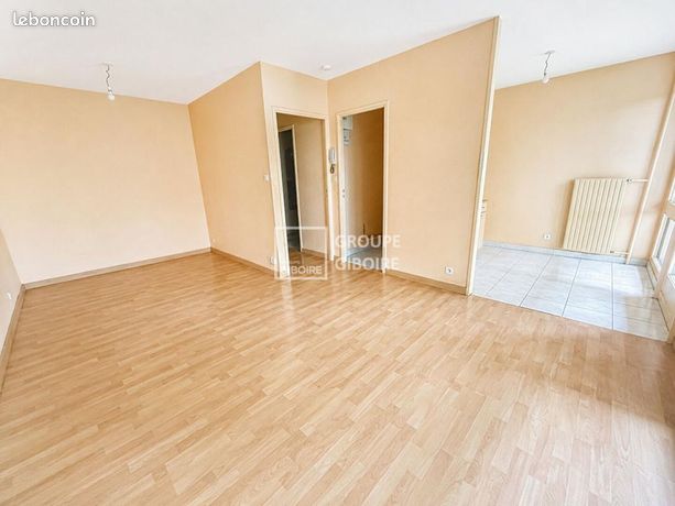 Appartement 1 pièce 30 m² — 1