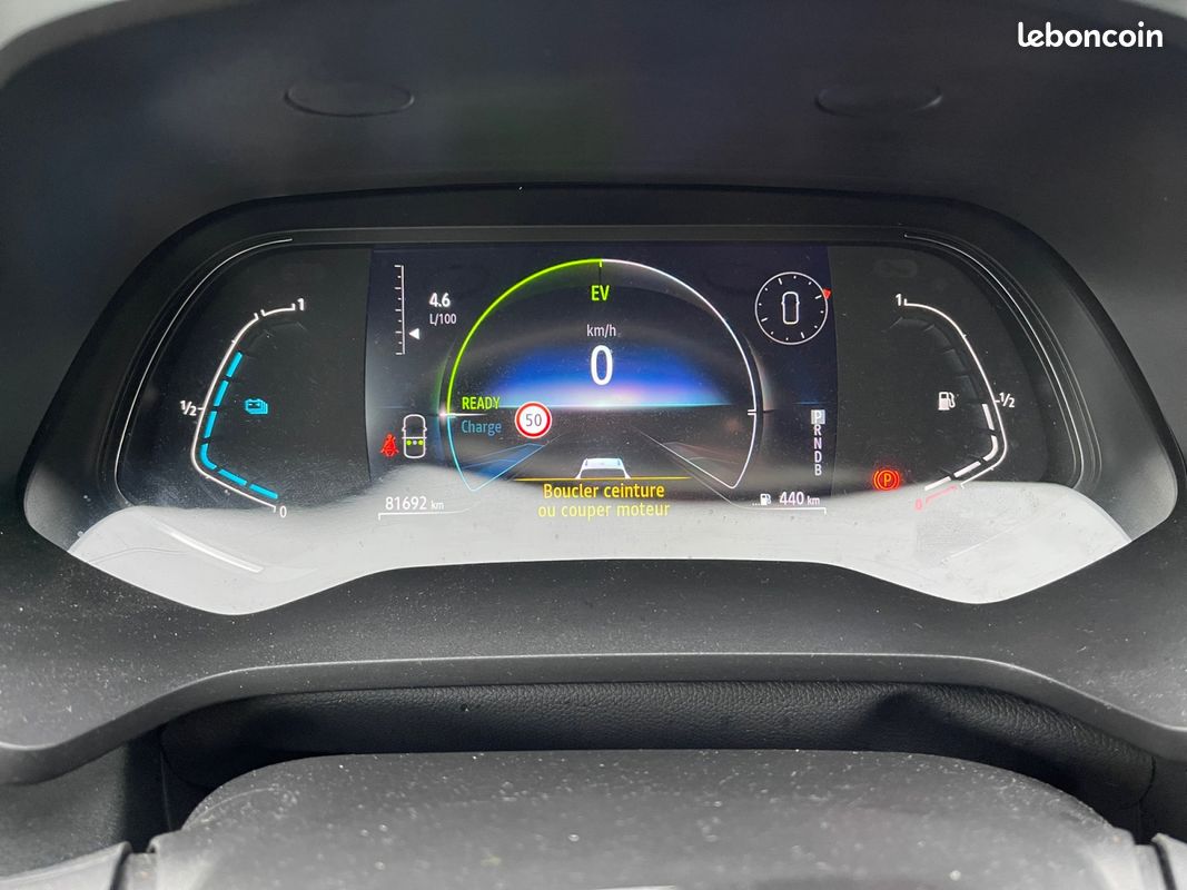 RENAULT Captur E-Tech hybride 145 Evolution (image 9)