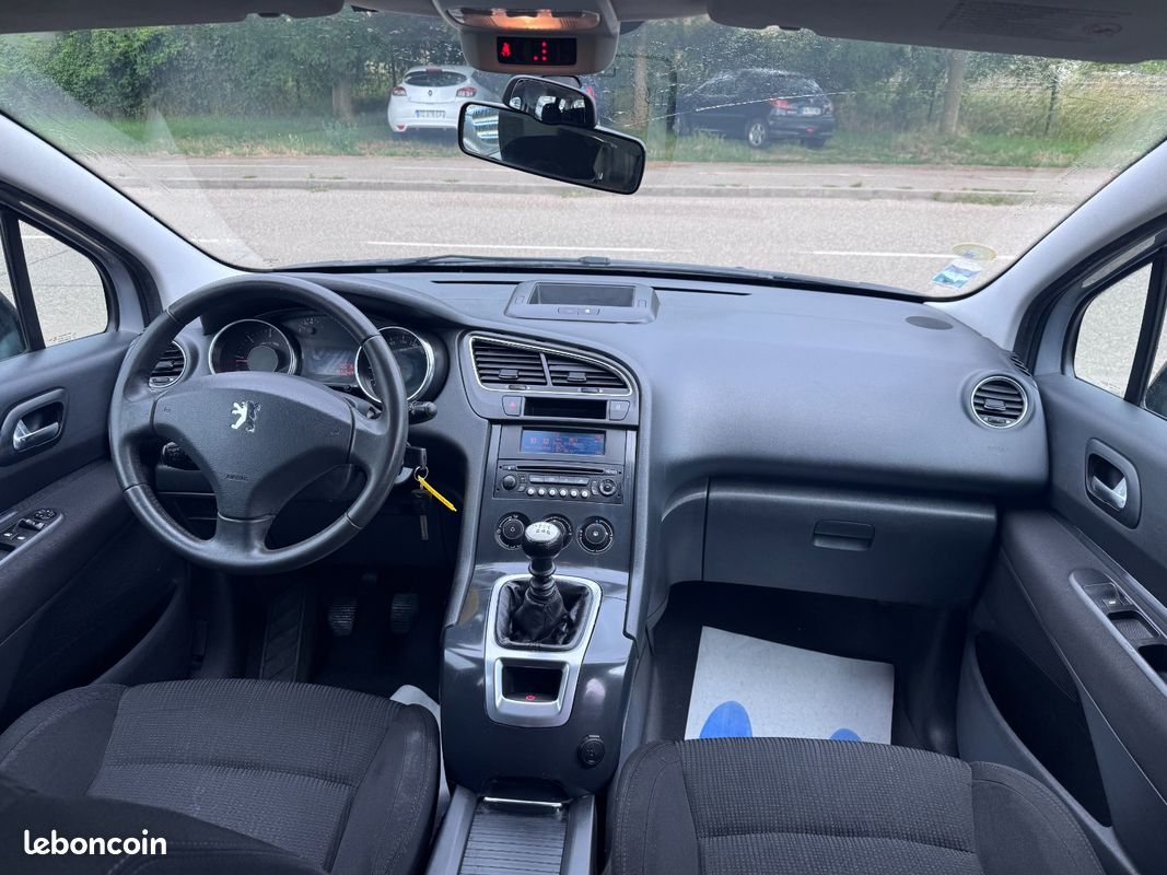 Peugeot 5008 1.6 HDi FAP 112 cv 5 places Active (image 8)