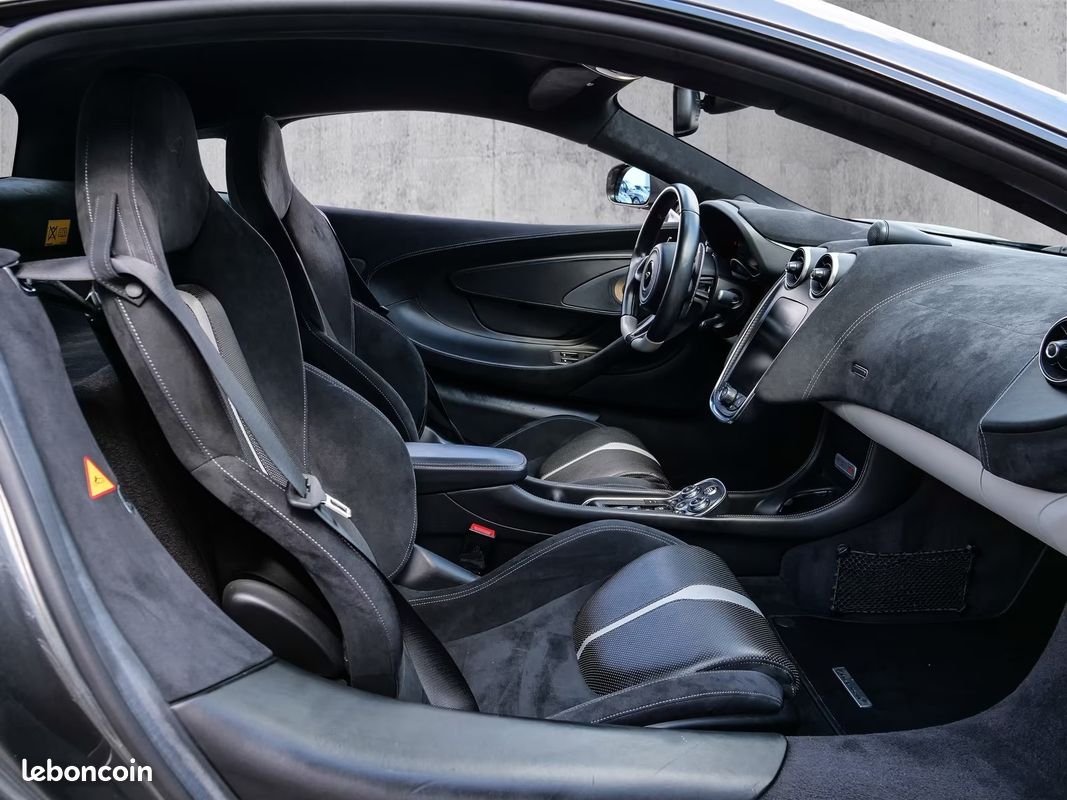 MCLAREN 570S 3.8 V8 biturbo 570ch Carbone + Bowers & Wilkins (image 12)