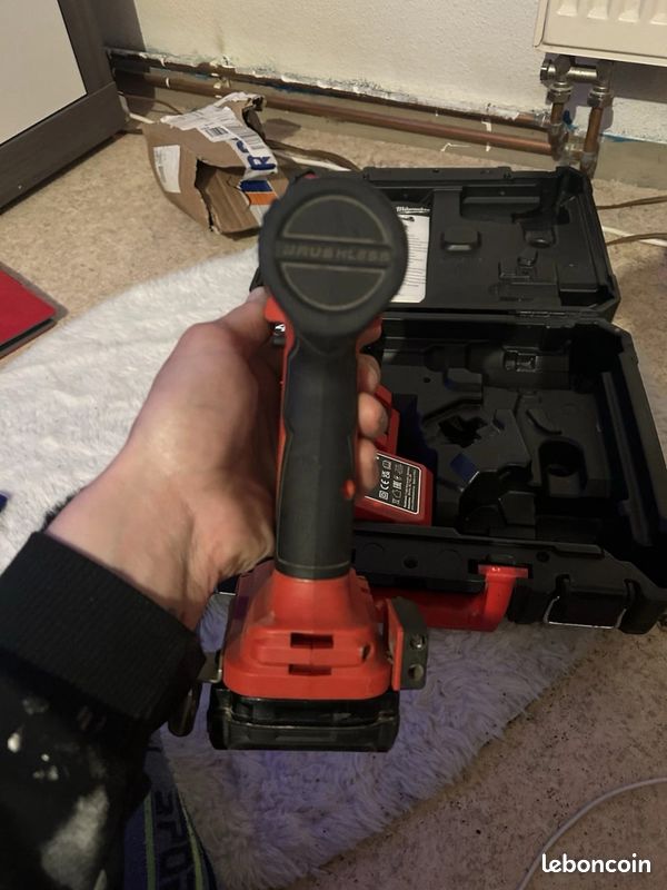 Milwaukee M18 BLPDRC-422C 18V perceuse à percussion sans fil 60 Nm avec 2 batteries, chargeur et mallette (image 8)