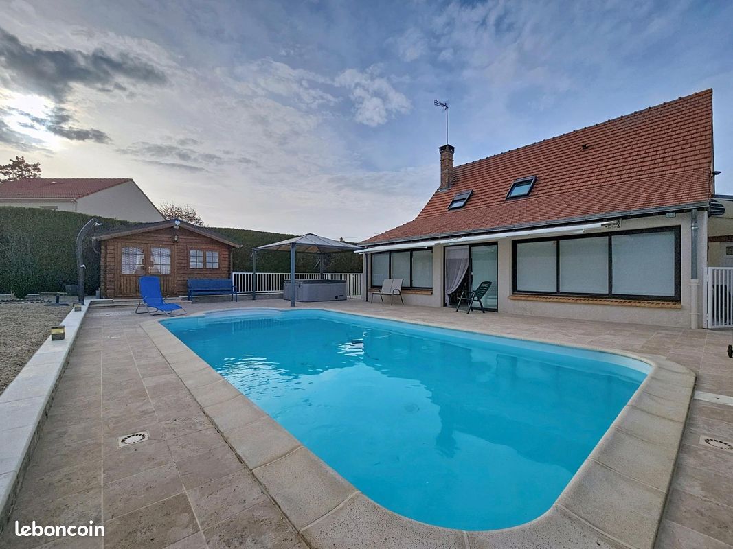 Maison 6 pièces 160 m² · à Longueville · 160 m² · 398 000 €