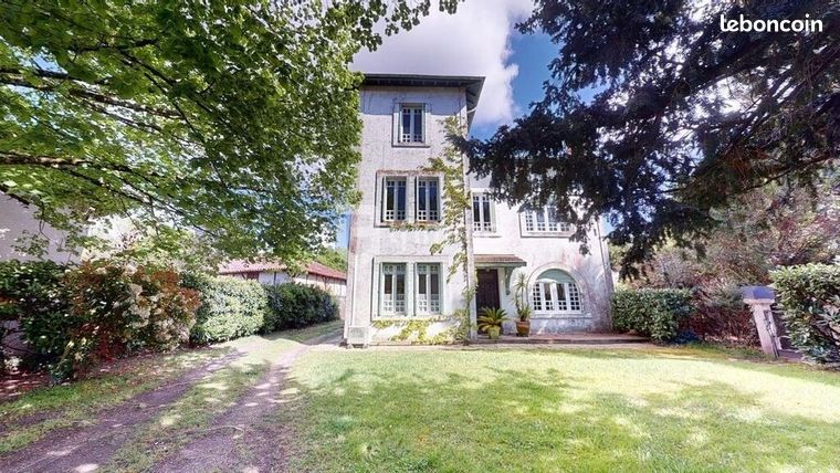 Maison 10 pièces 200 m²