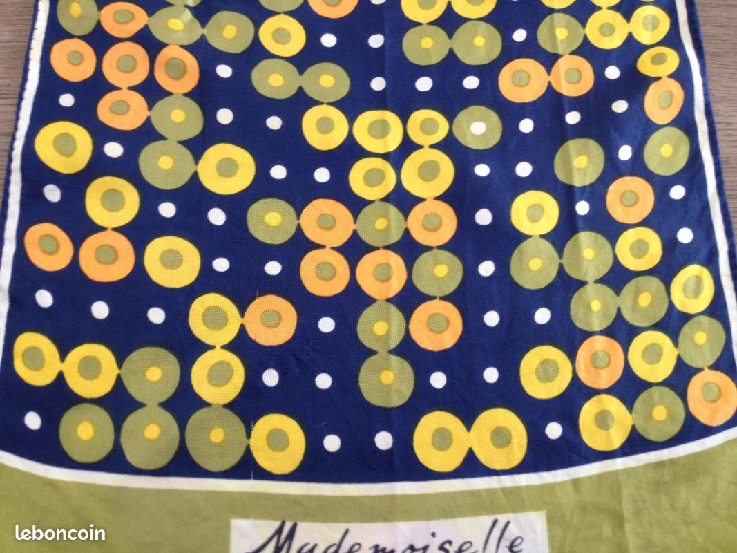 Écharpe Mademoiselle Ricci En Soie 100% - Violet, 38x160 Cm, Vintage, Occasion