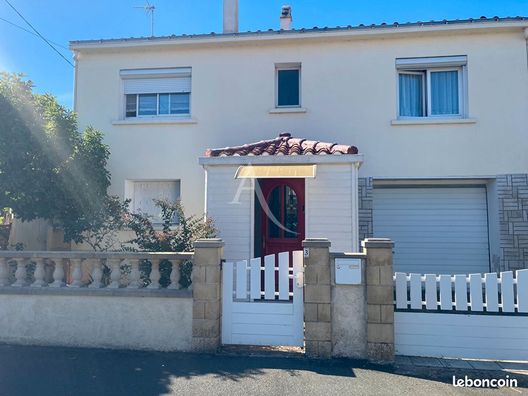 Maison 6 pièces 113 m² · à Fontenay-le-Comte · 113 m² · 161 600 €
