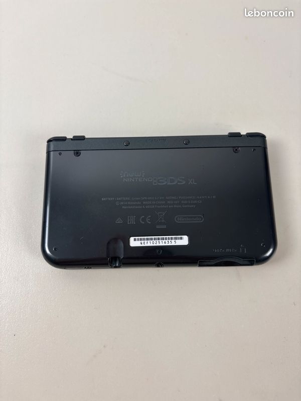 Nintendo New 3DS XL - Console #A16665 (image 2)