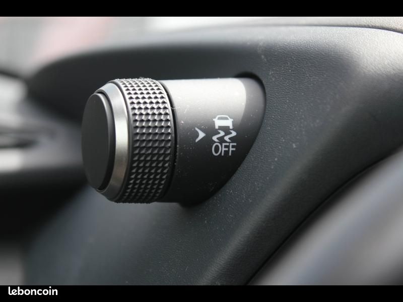 Lexus UX 250h F SPORT Design 2WD (image 25)