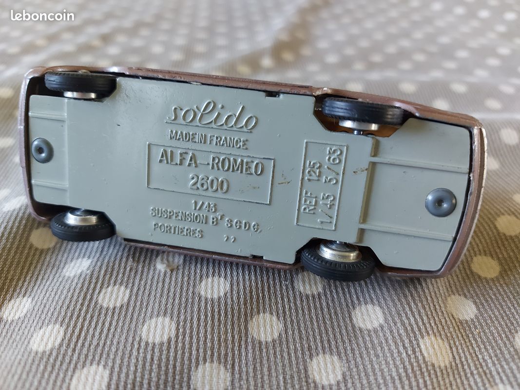 AU JOUET PARISIEN: Solido - Dalia Modèle n° 23 / 125 Alfa Romeo 2600