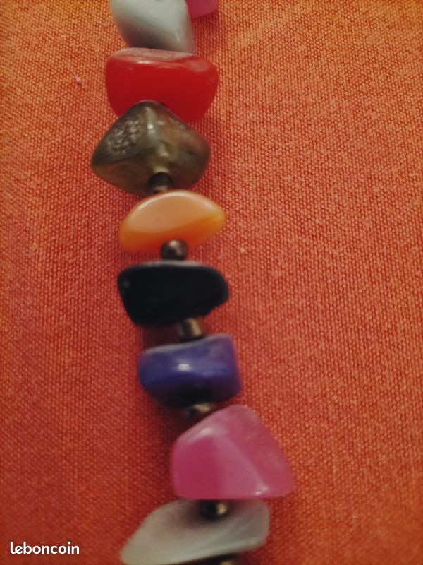 Collier multicolore en pâte de verre (image 2)
