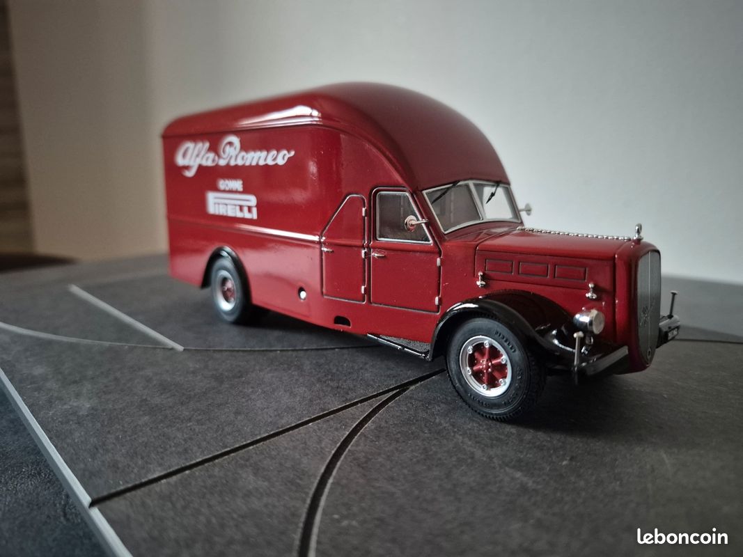 Miniature Exoto 1/43 - Alfa Romeo 500 Fourgon Scuderia - Transport De Voiture - Neuf En Boîte - Rare