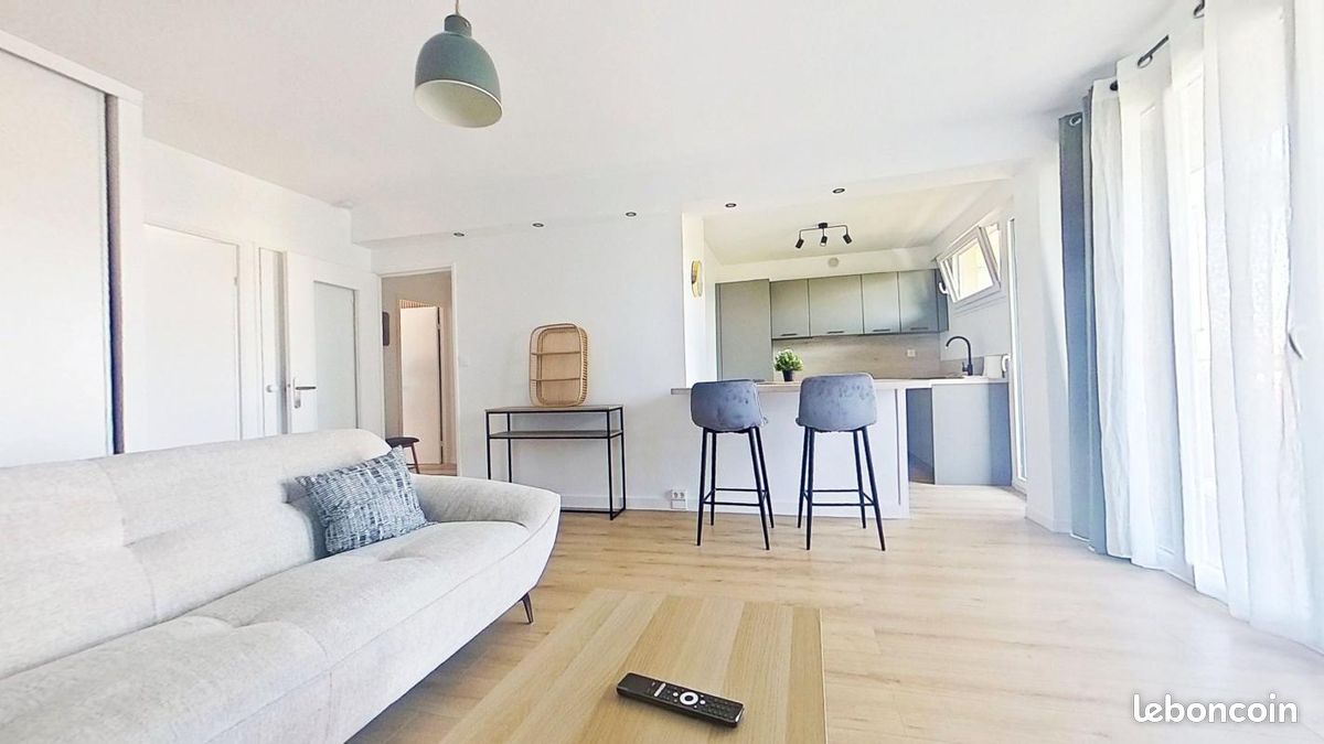 Appartement 3 pièces 62 m² · à Champagne-au-Mont-d'Or · 62 m² · 1 090 €