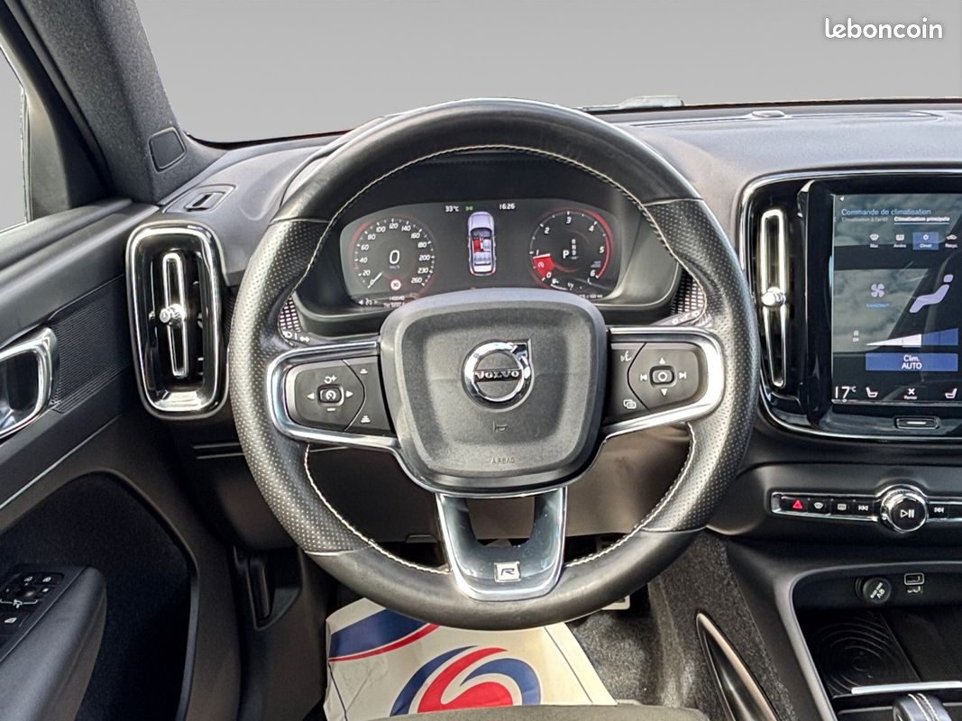 VOLVO XC40 D4 AWD AdBlue 190 ch Geartronic 8 Momentum (image 12)