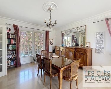 Maison 670 000 € - 229 m²