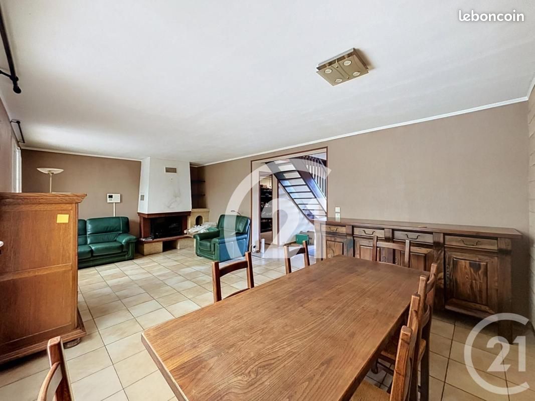 Maison 5 pièces 119 m² · à Villiers-le-Bel · 119 m² · 335 000 €