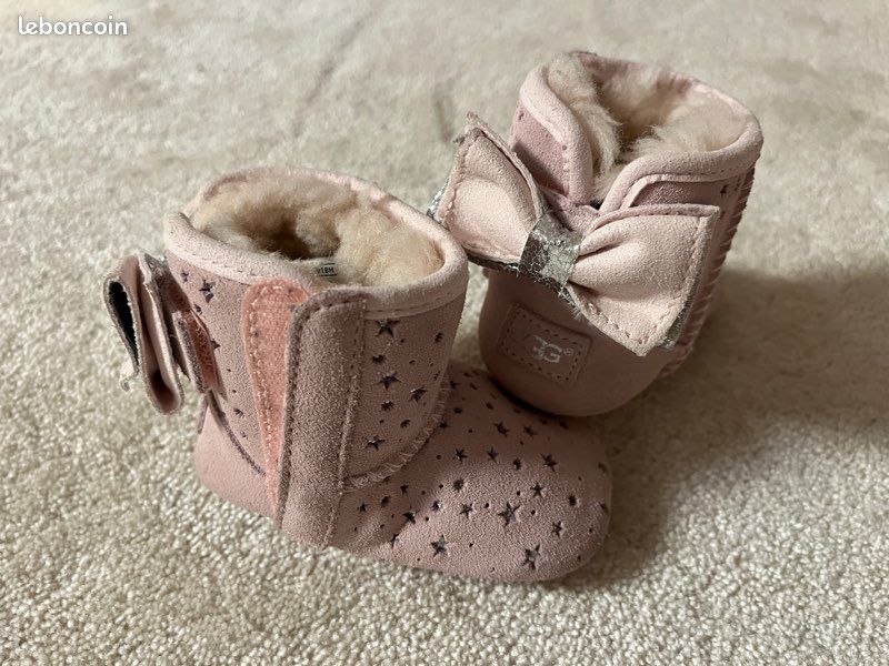 Chaussures UGG taille 16 NEUVES (image 2)