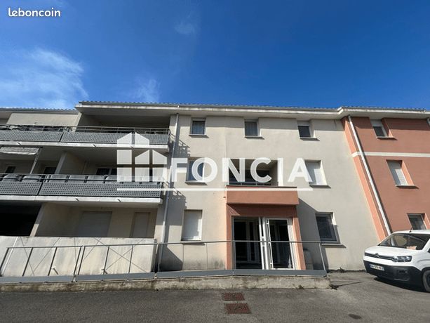 https://img.leboncoin.fr/api/v1/lbcpb1/images/19/0f/e2/190fe284d27ef5ecfaba8698bd4aad98261b2423.jpg?rule=ad-image