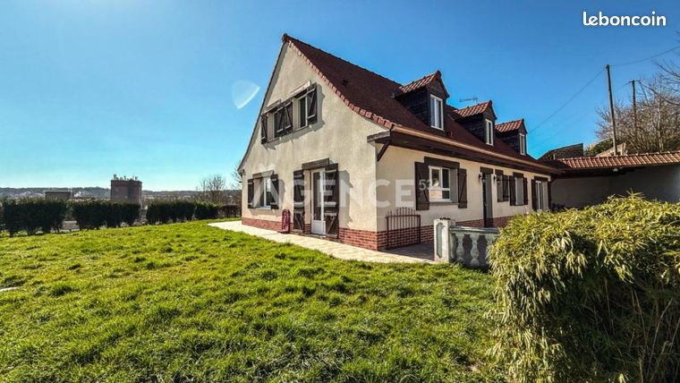 Maison 7 pièces 225 m²