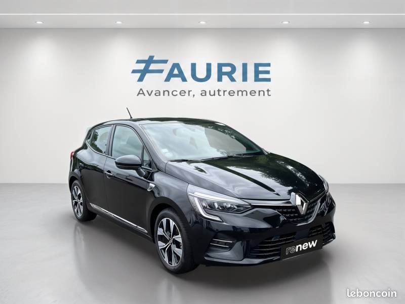 Renault Clio E-Tech 140 Limited (image 3)