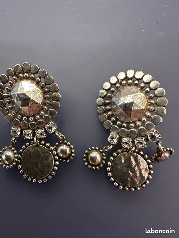 Vintage boucles d’oreilles en clip de couleur argent avec decoration diamante (image 1)