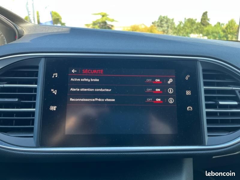 Peugeot 308 1.2 PureTech 130ch E6.3 S&S GT Line (image 25)