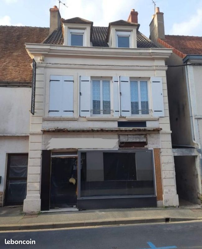 Local commercial 6 pièces 150 m² · à Cosne-Cours-sur-Loire · 150 m² · 115 000 €