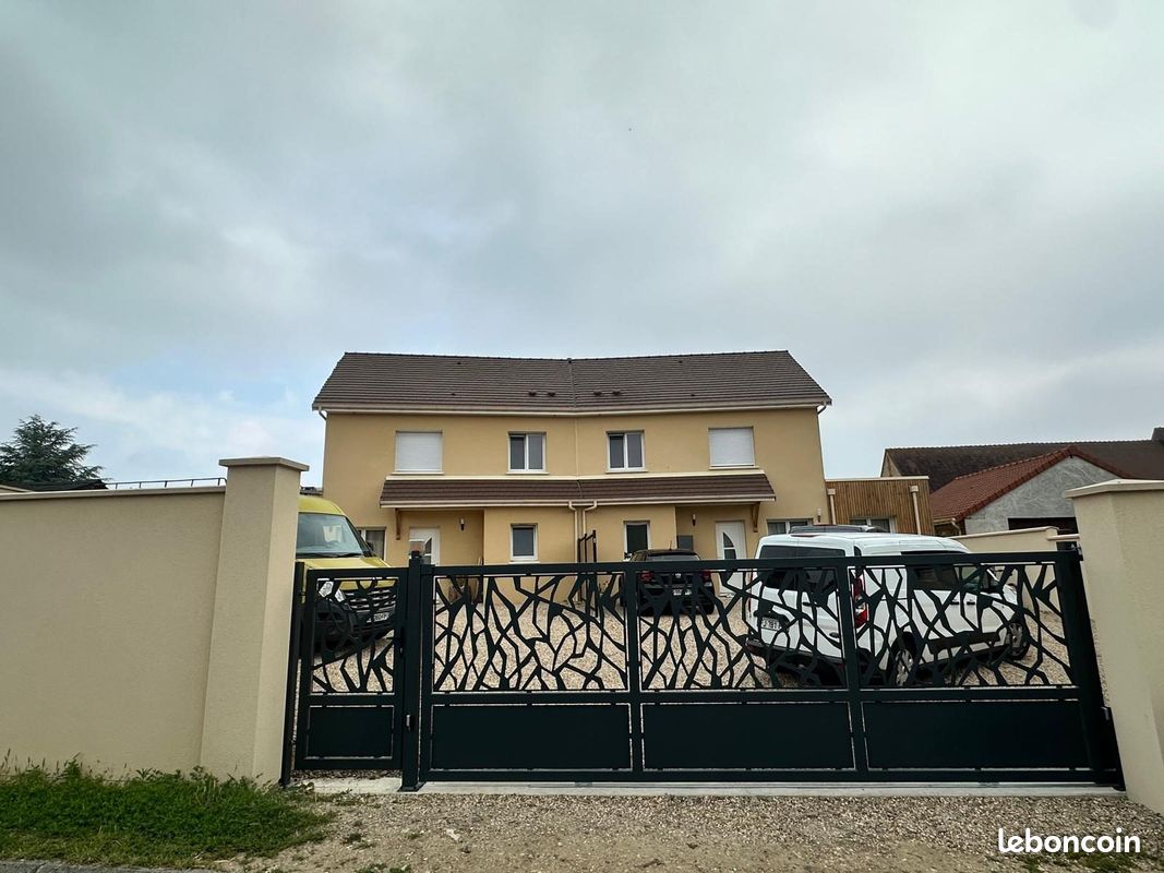 Appartement 5 pièces 117 m² · à Heudebouville · 117 m² · 1 226 €/mois