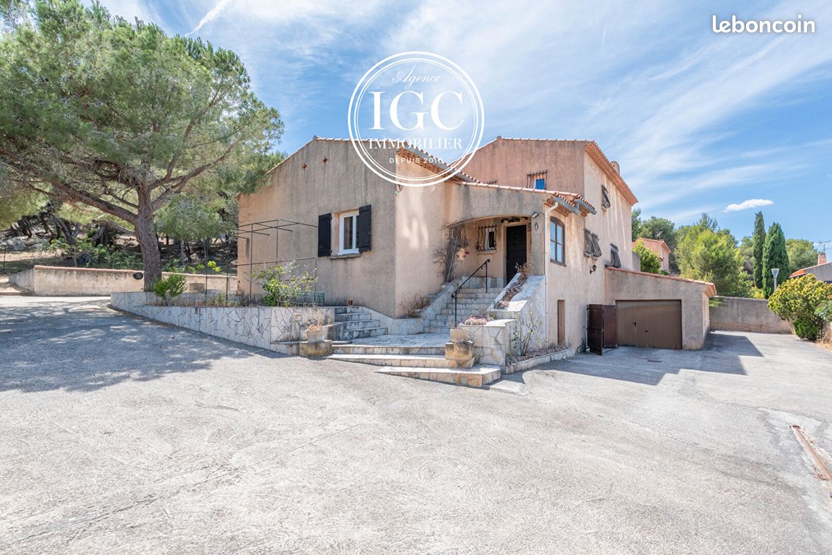 Maison 7 pièces 194 m² · à Châteauneuf-les-Martigues · 194 m² · 459 000 €