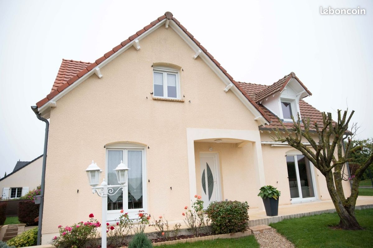 Maison 6 pièces 174 m² · à La Rivière-de-Corps · 174 m² · 355 000 €