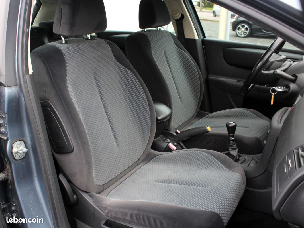 CITROEN C4 HDI 110 Pack Ambiance (image 30)