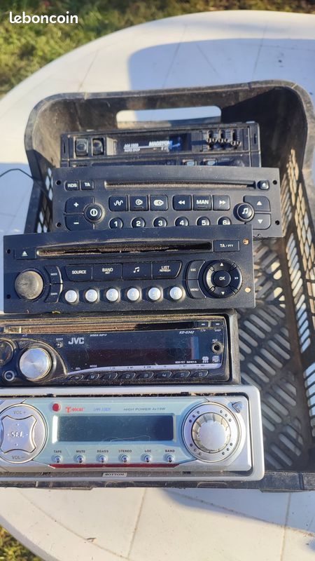 Radio de voiture (image 2)