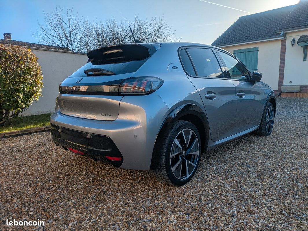 Peugeot e-208 GtLine 2021 (image 2)
