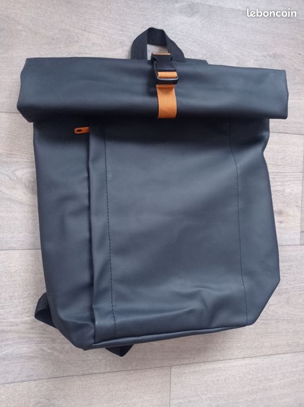 Sac a dos étanche état neuf (image 1)