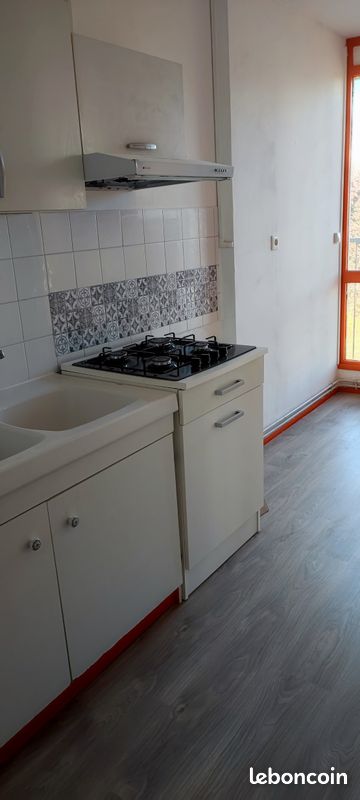 Appartement T1 bis - Saintes 17100 (image 3)