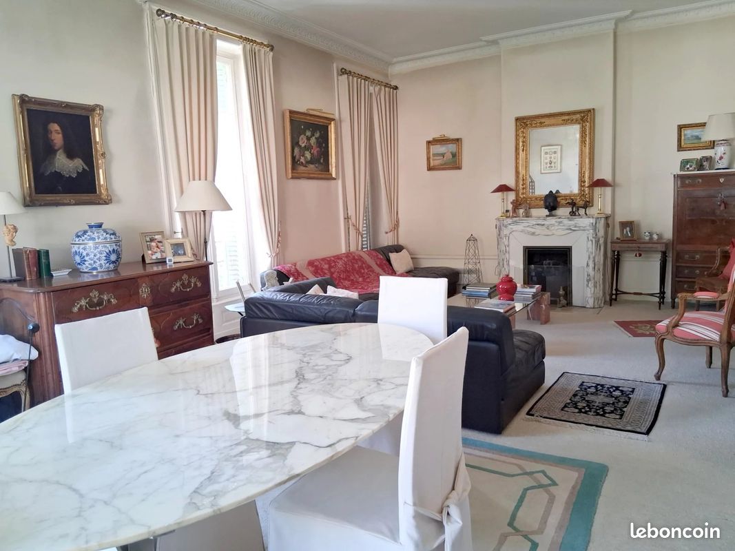 Appartement 4 pièces 135 m² · à Saint-Claude · 135 m² · 160 000 €