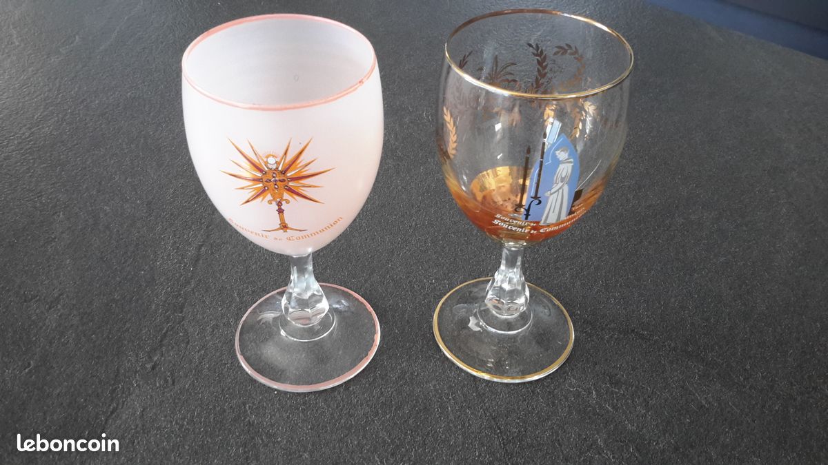 ANCIEN VERRE CRISTAL " SOUVENIR DE 1e COMMUNION " SIGNE BACCARAT TBE Ht