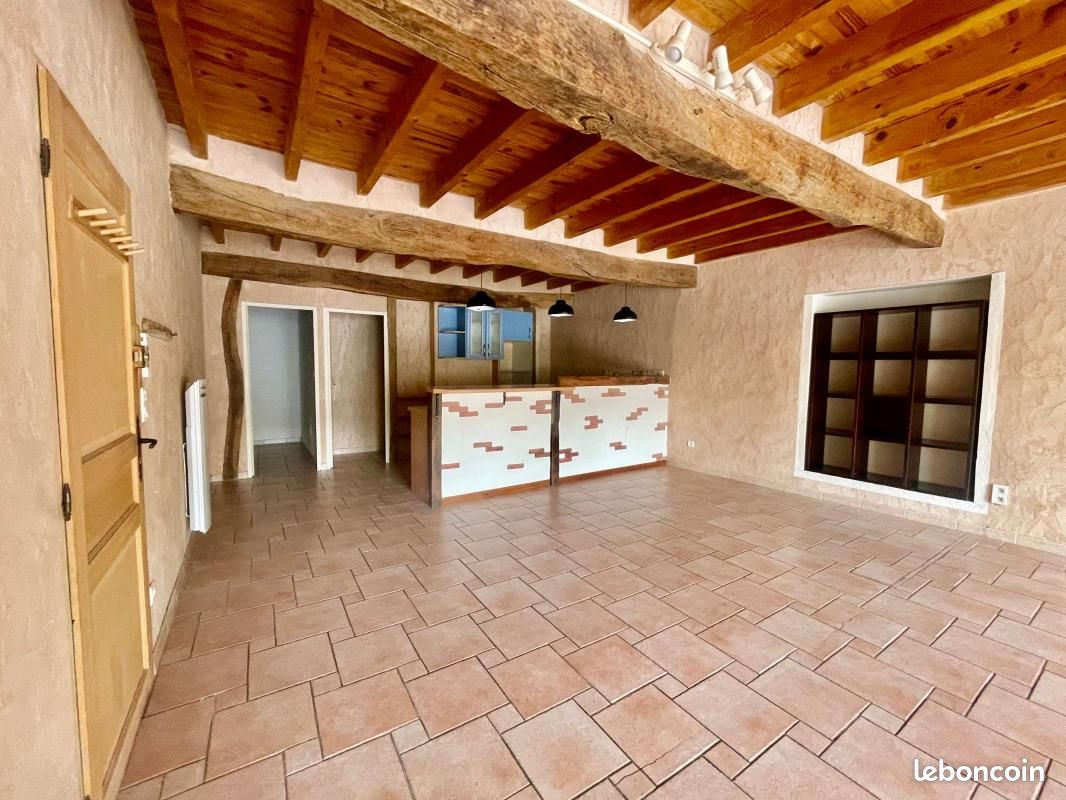 Studio 1 pièce 71 m² (image 2)