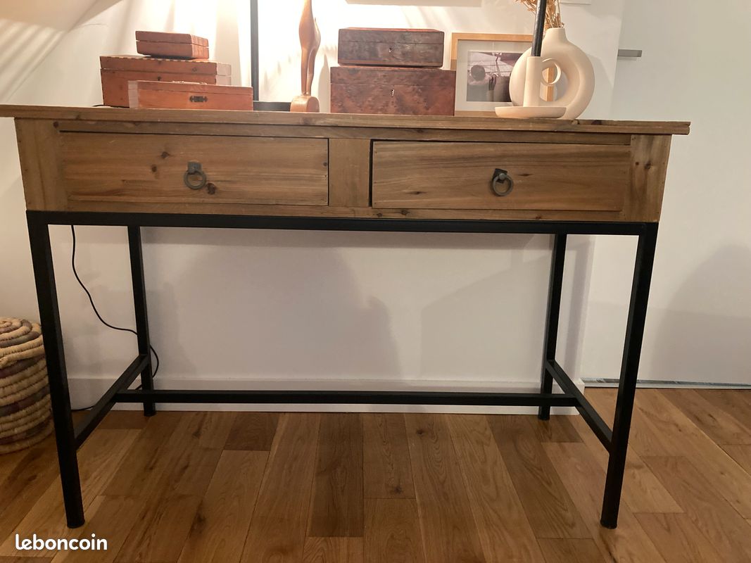 Console (image 2)
