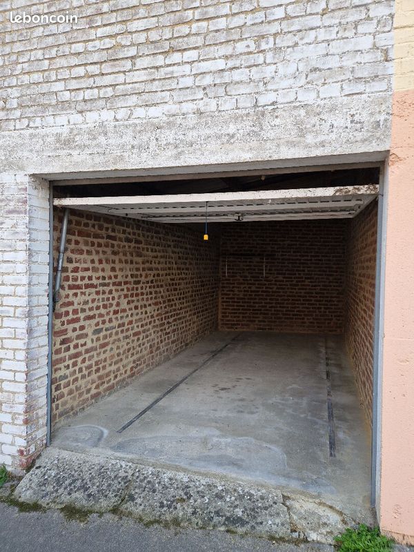 Parking/box CAUDRY · 54 €/mois