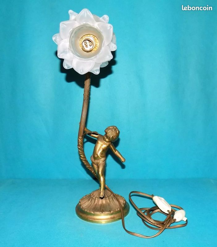 Lampe ancienne en laiton avec verre tulipe et ange hauteur 45 cm poids 2,4 kg (image 8)