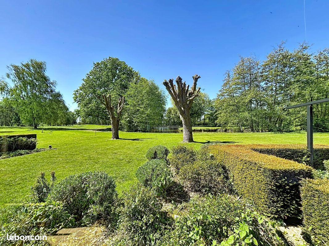 Maison 8 pièces 248 m² · à Bondues · 248 m² · 5 100 €/mois