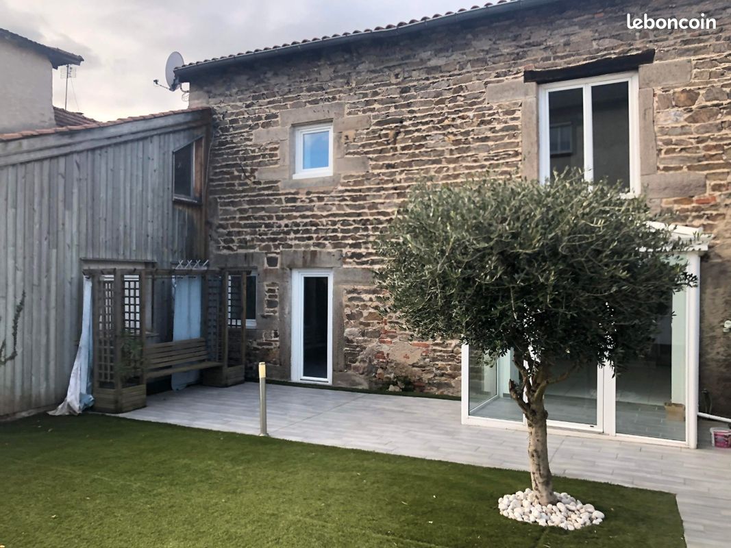 Maison 5 pièces 100 m² · à Saint-Just-Saint-Rambert · 100 m² · 920 €/mois