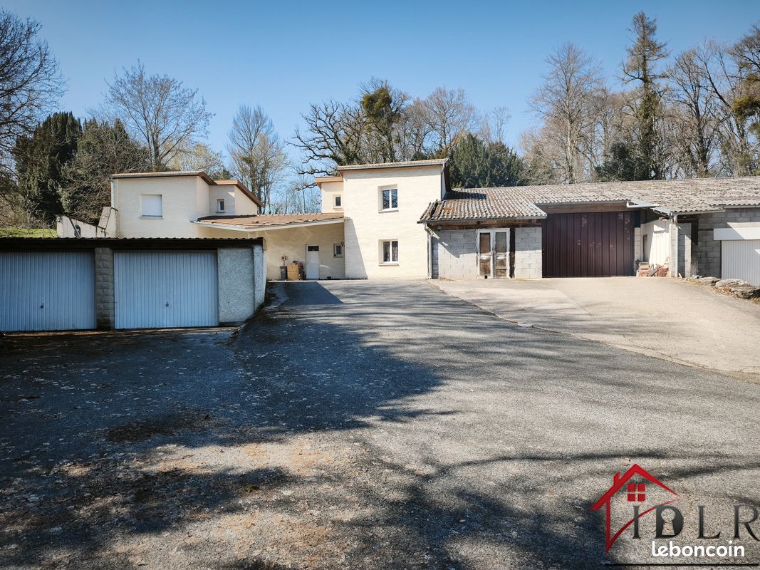 Immeuble 174 m² · à Bourbonne-les-Bains · 174 m² · 315 000 €